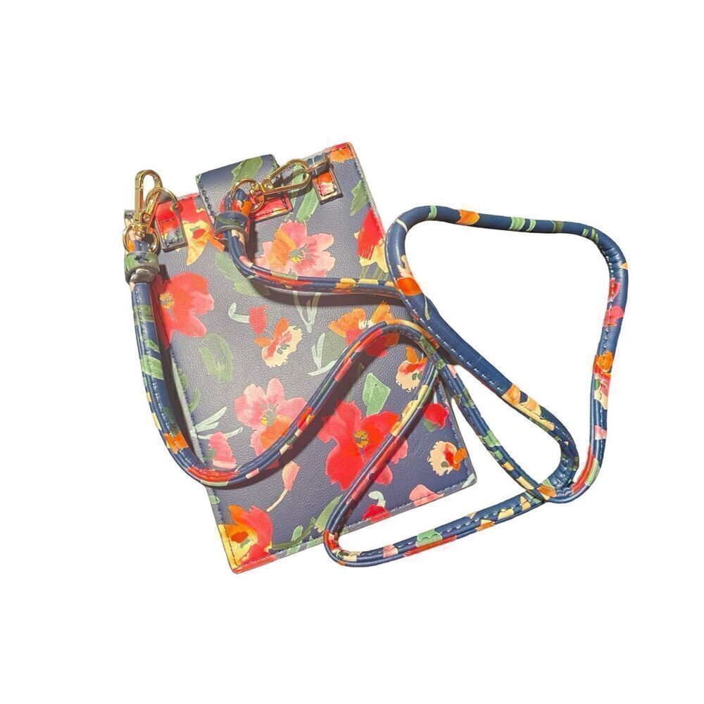 Nanette Lepore Passport Crossbody NWOT - Picture 5 of 6